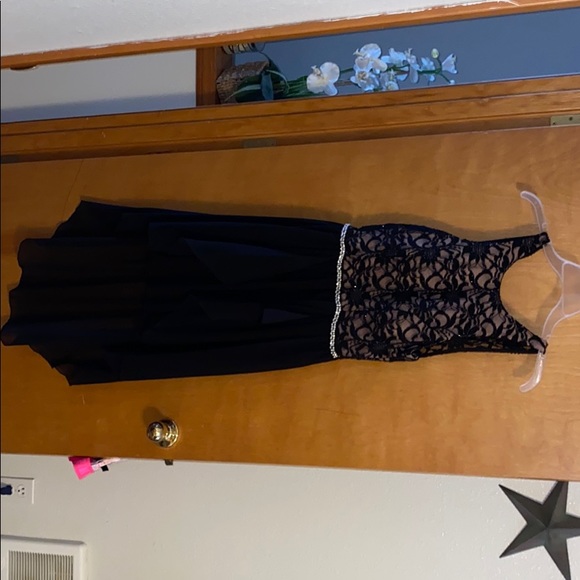 Dress - Picture 1 of 1